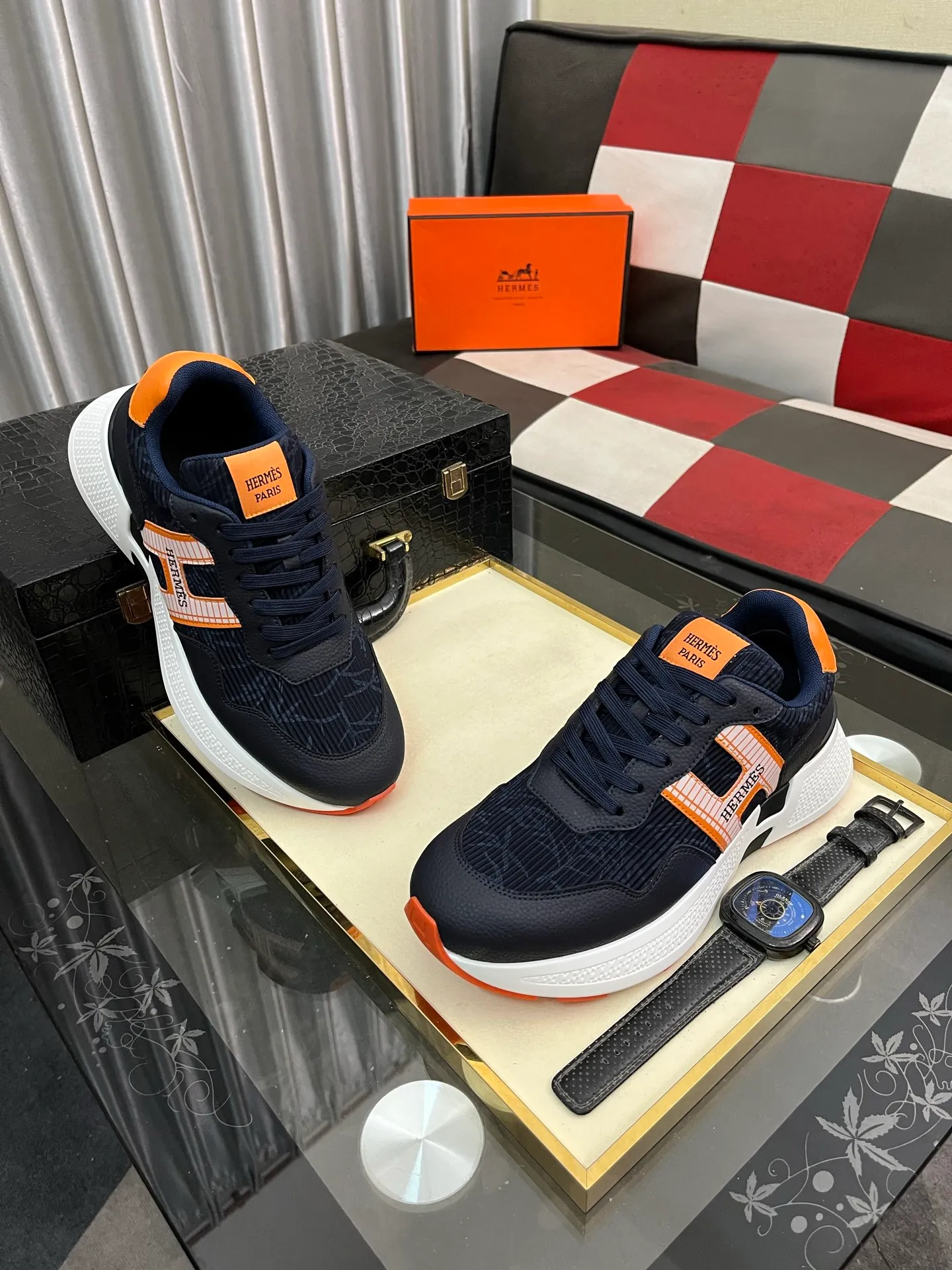 Men's shoes 💰540⌚️⌚️ HERMES/Hermès men's rest sneakers! -High-end quality original casual sports shoes -Upper: high nappa calfskin, forging technology, knitted fabric, shoe brand webbing, injection molded brand logo -Inner: foot pad; water-dyed cowhide -Outsole: ultra-light TPU·rubber; two-color molded outsole -Ultra-high quality control·fine workmanship: highlighted (high-end·luxury·grade) Size: 38-443️⃣Colors available